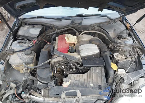 2002 Mercedes-Benz C-Class z USA, uszkodzony, nr VIN WDBRN47JX2A319920